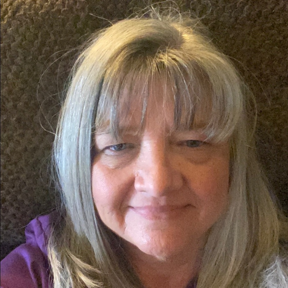 Meet your Posher, Debbie